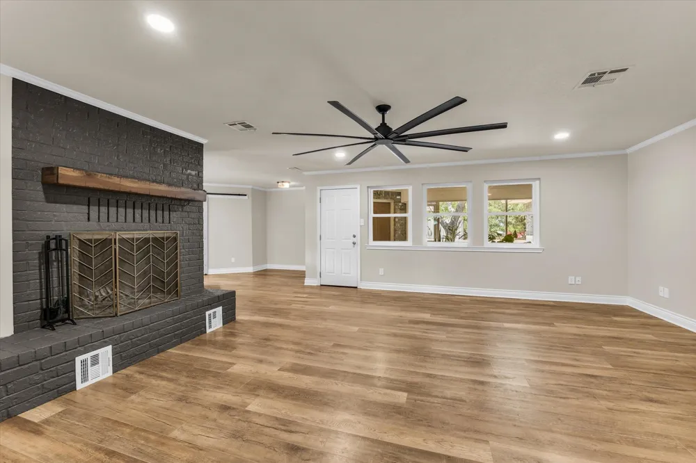 314 Bend Of The Bosque Road China Spring, TX 76633