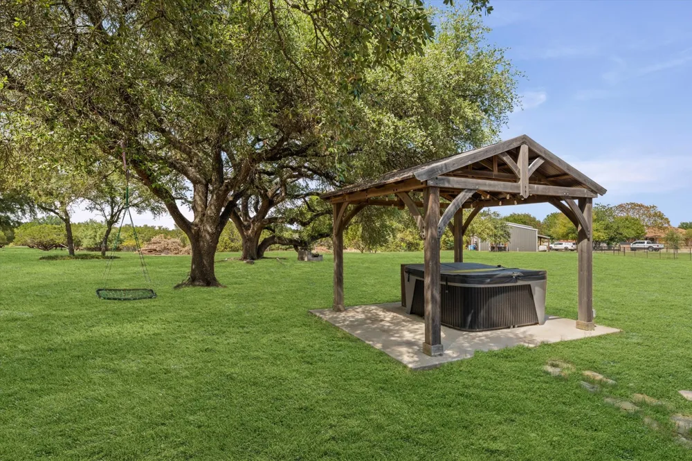 314 Bend Of The Bosque Road China Spring, TX 76633