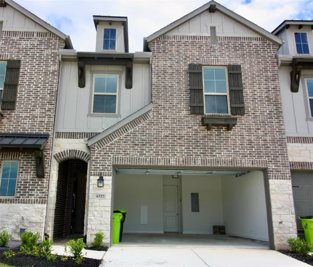 6527 Scarlet Pond Lane Fulshear, TX 77441