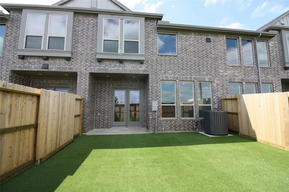 6527 Scarlet Pond Lane Fulshear, TX 77441
