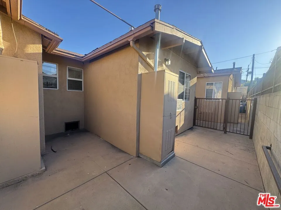 317 Coronado Street Los Angeles, CA 90026