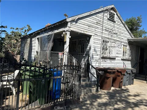 797 E Pine