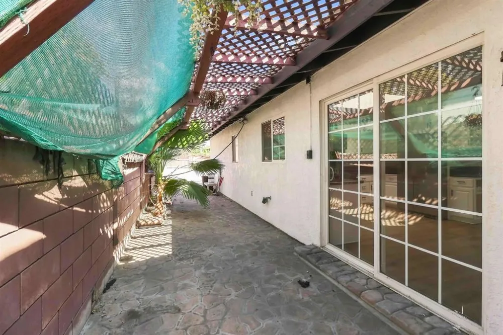 1009 Paraiso Avenue Spring Valley, CA 91977