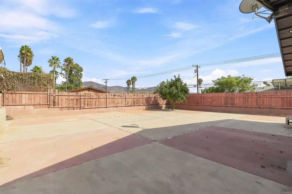 1009 Paraiso Avenue Spring Valley, CA 91977
