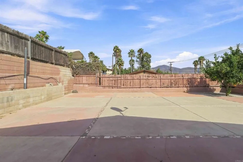 1009 Paraiso Avenue Spring Valley, CA 91977