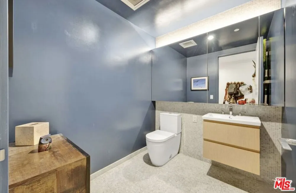 877 Francisco Street #1112 Los Angeles, CA 90017