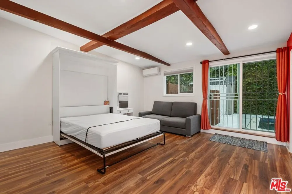 828 Crescent Heights Boulevard Los Angeles, CA 90046