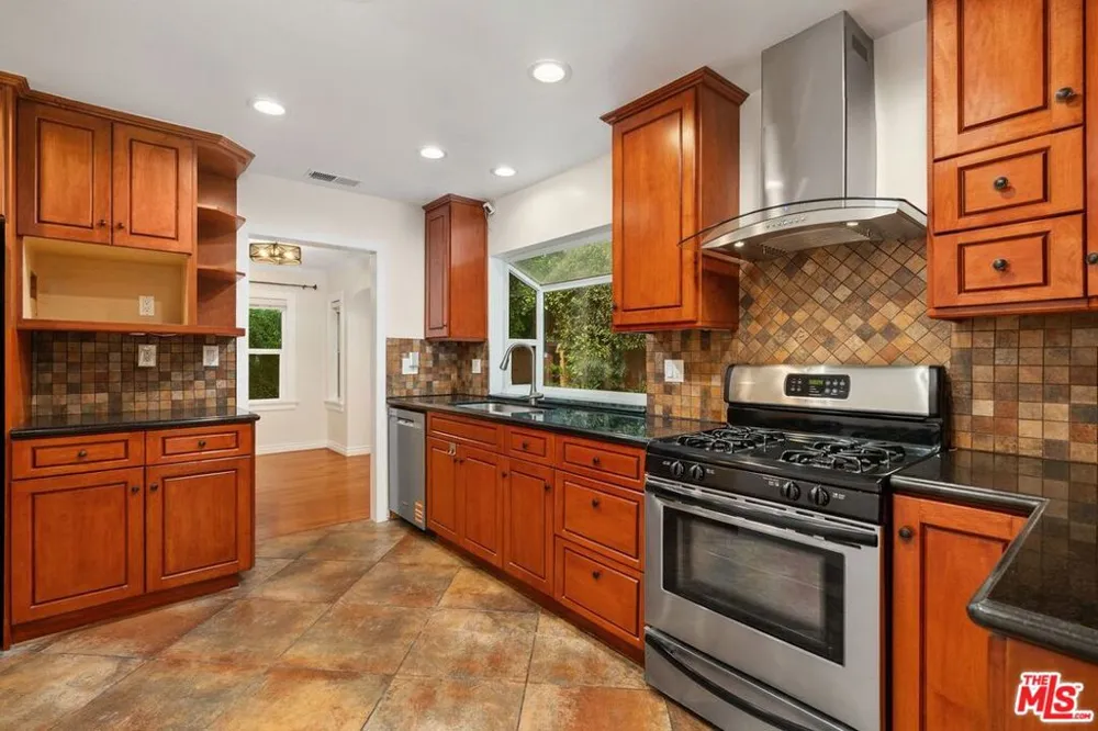 828 Crescent Heights Boulevard Los Angeles, CA 90046