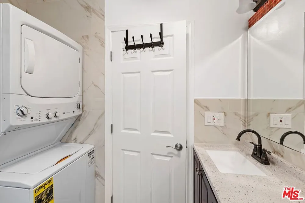 828 Crescent Heights Boulevard Los Angeles, CA 90046