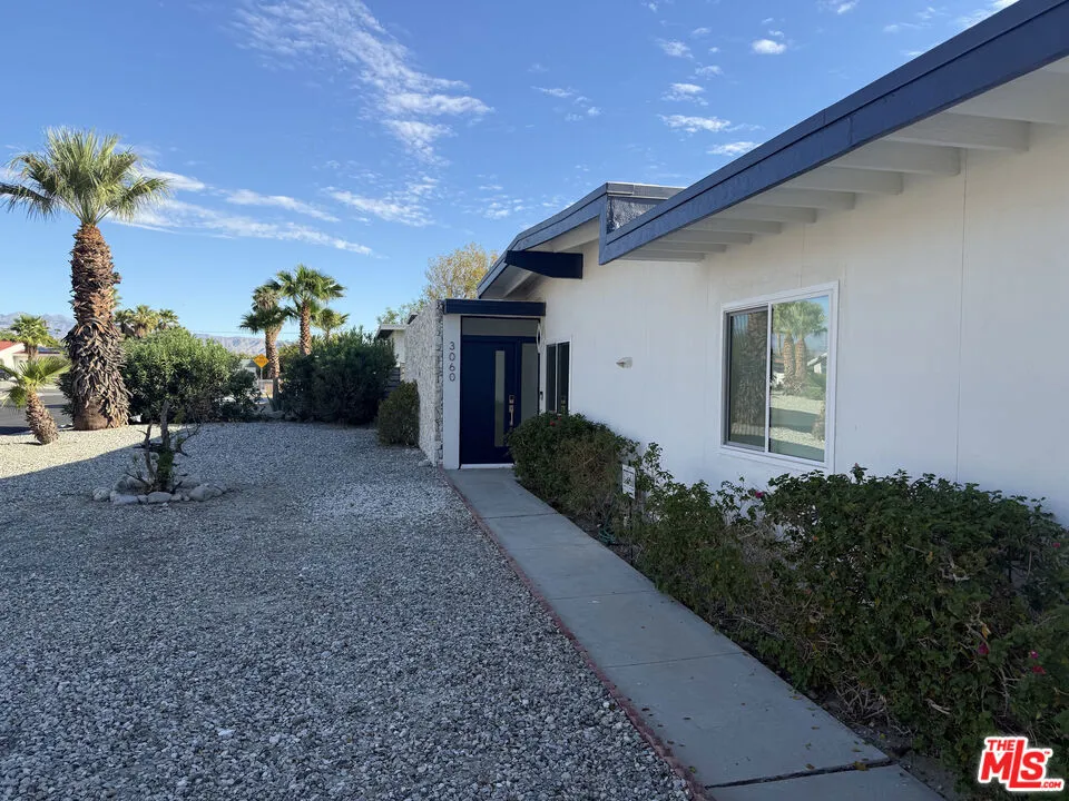 3060 Farrell Drive Palm Springs, CA 92262
