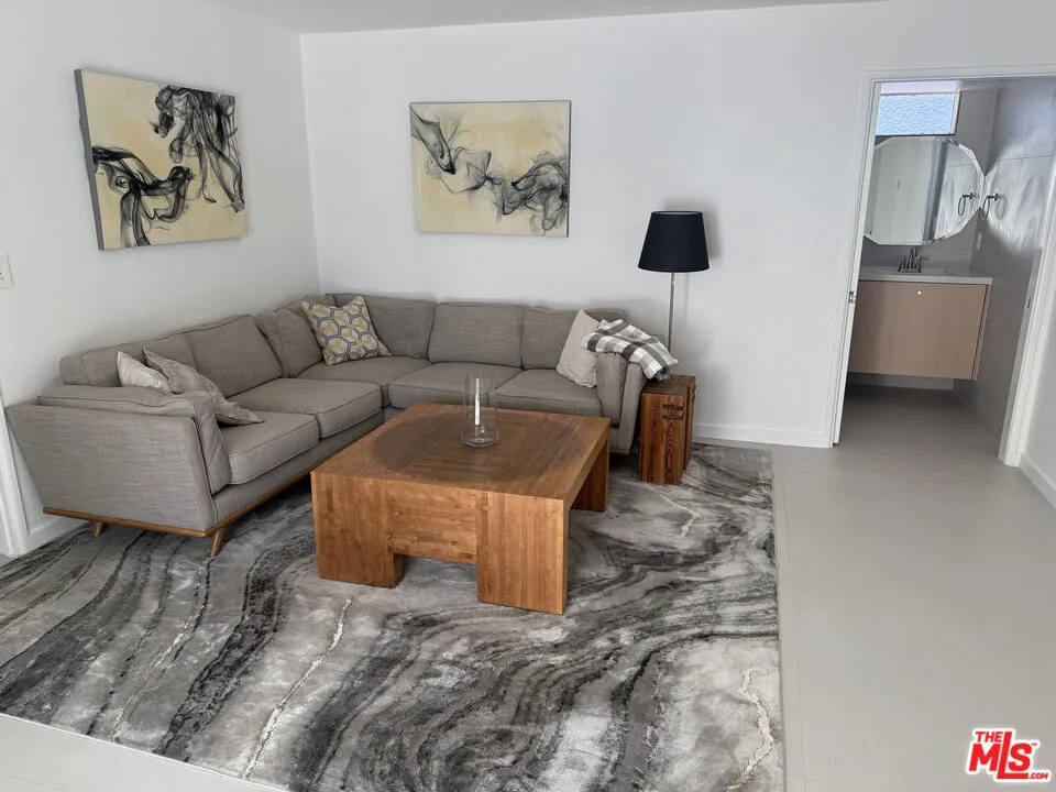 3060 Farrell Drive Palm Springs, CA 92262