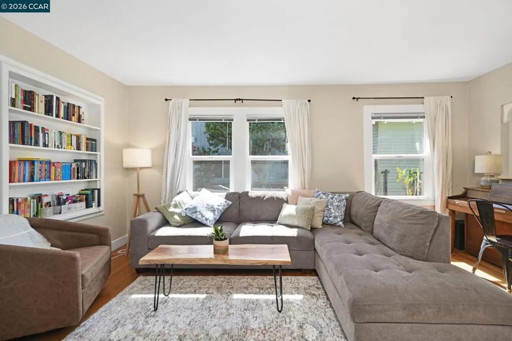 26 Cooke St Crockett, CA 94525