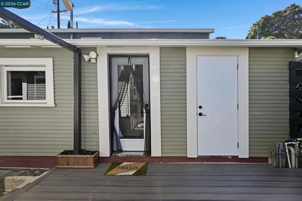 26 Cooke St Crockett, CA 94525