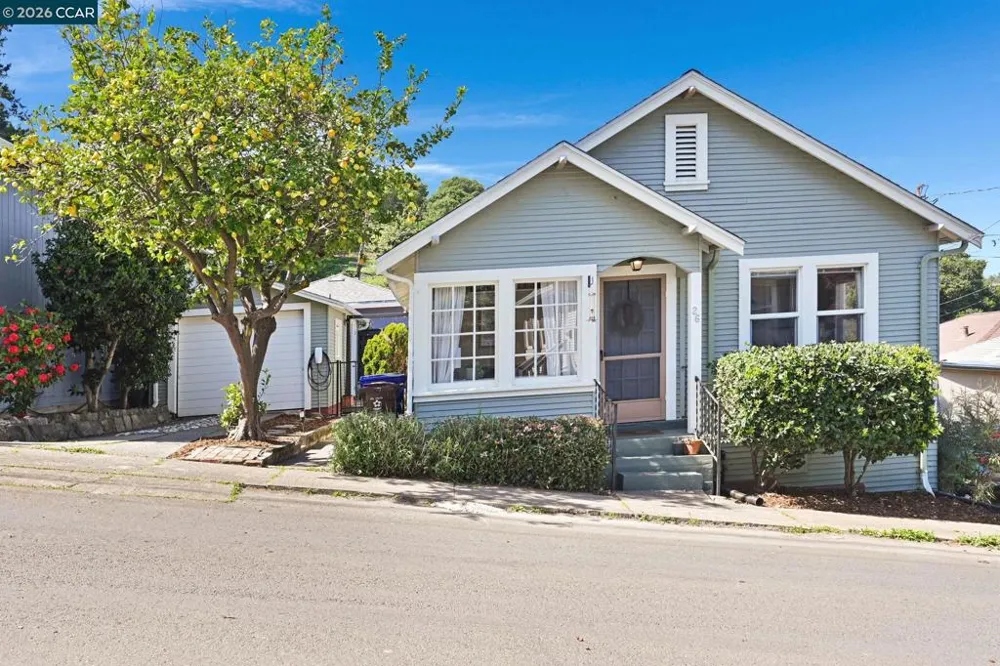 26 Cooke St Crockett, CA 94525