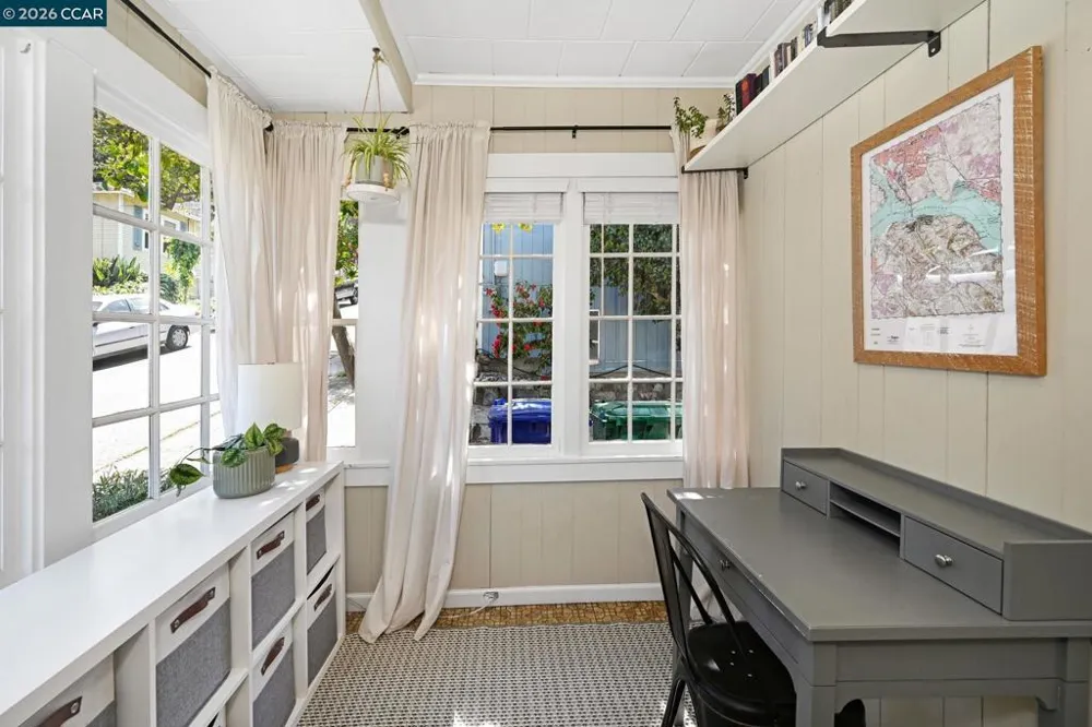 26 Cooke St Crockett, CA 94525