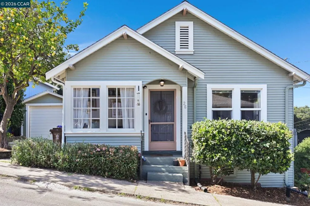 26 Cooke St Crockett, CA 94525