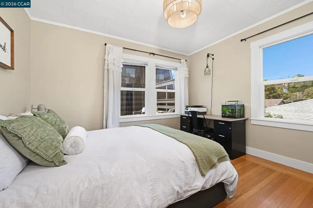 26 Cooke St Crockett, CA 94525