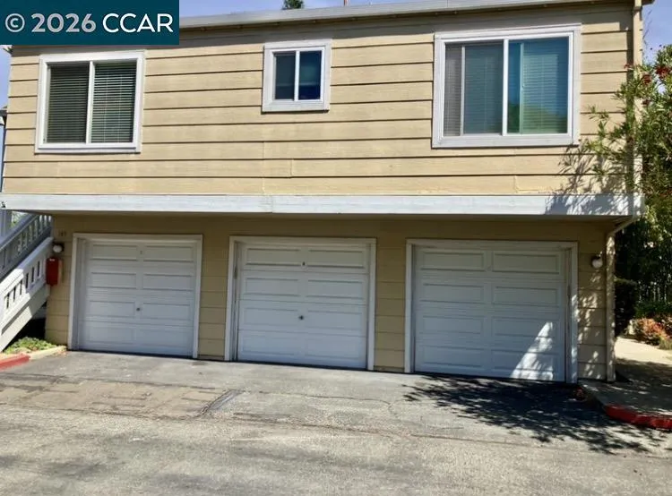 161 Village Pl Martinez, CA 94553
