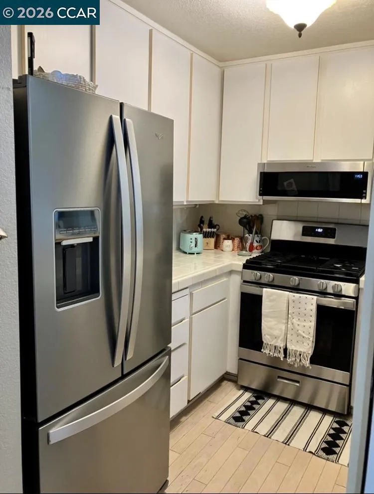 161 Village Pl Martinez, CA 94553