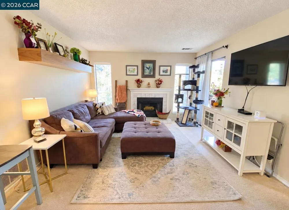 161 Village Pl Martinez, CA 94553