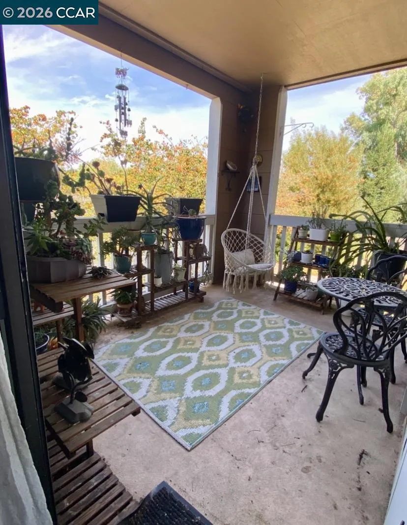 161 Village Pl Martinez, CA 94553