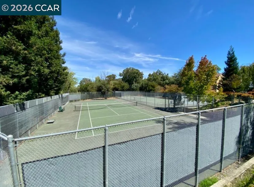 161 Village Pl Martinez, CA 94553