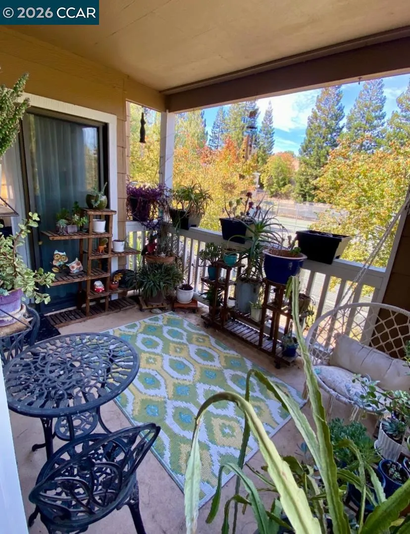161 Village Pl Martinez, CA 94553