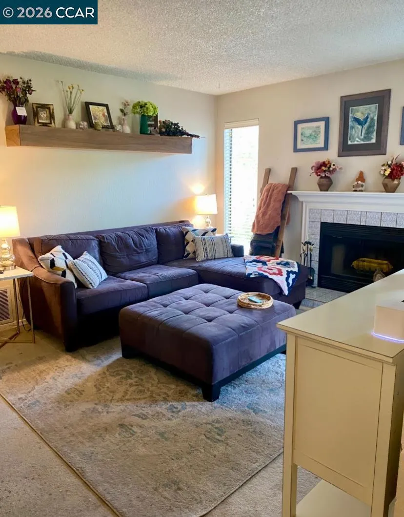 161 Village Pl Martinez, CA 94553