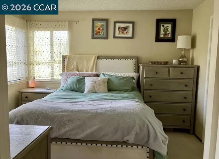 161 Village Pl Martinez, CA 94553