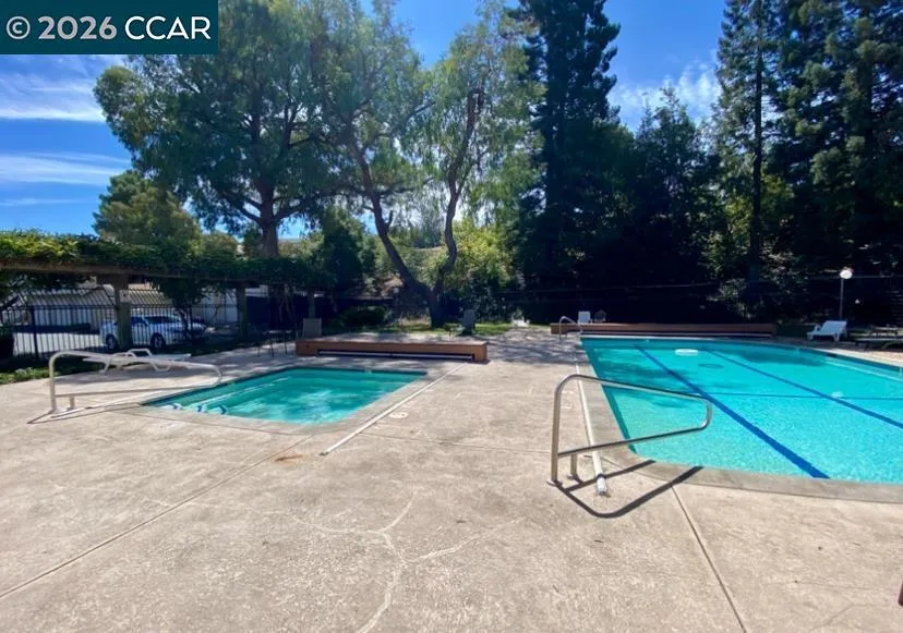 161 Village Pl Martinez, CA 94553