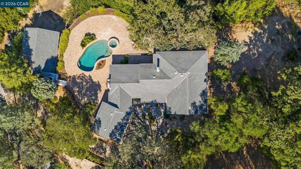 300 Oak View Ter Danville, CA 94526