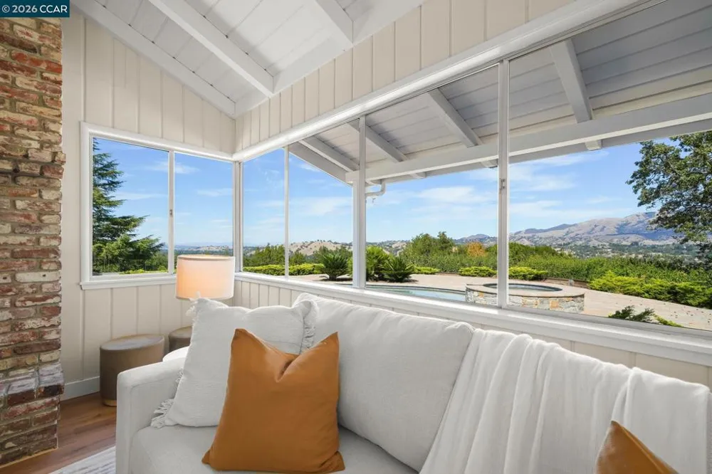 300 Oak View Ter Danville, CA 94526