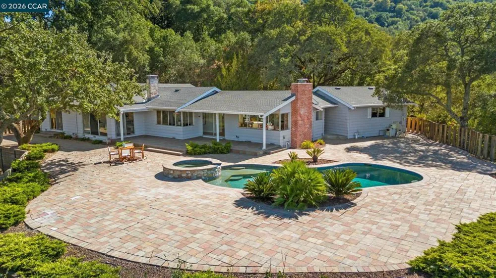 300 Oak View Ter Danville, CA 94526