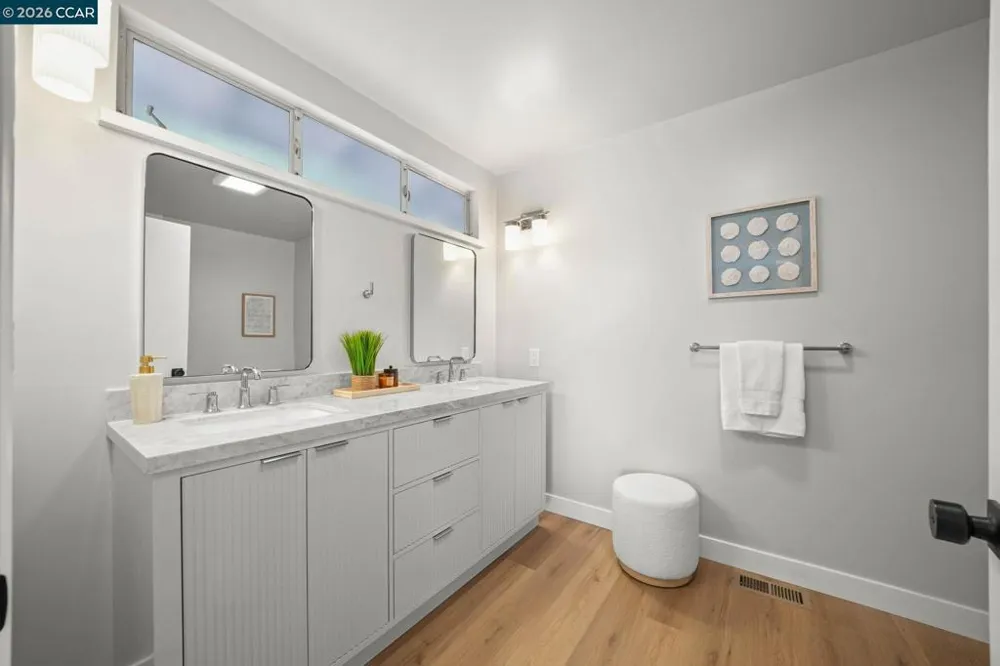 300 Oak View Ter Danville, CA 94526