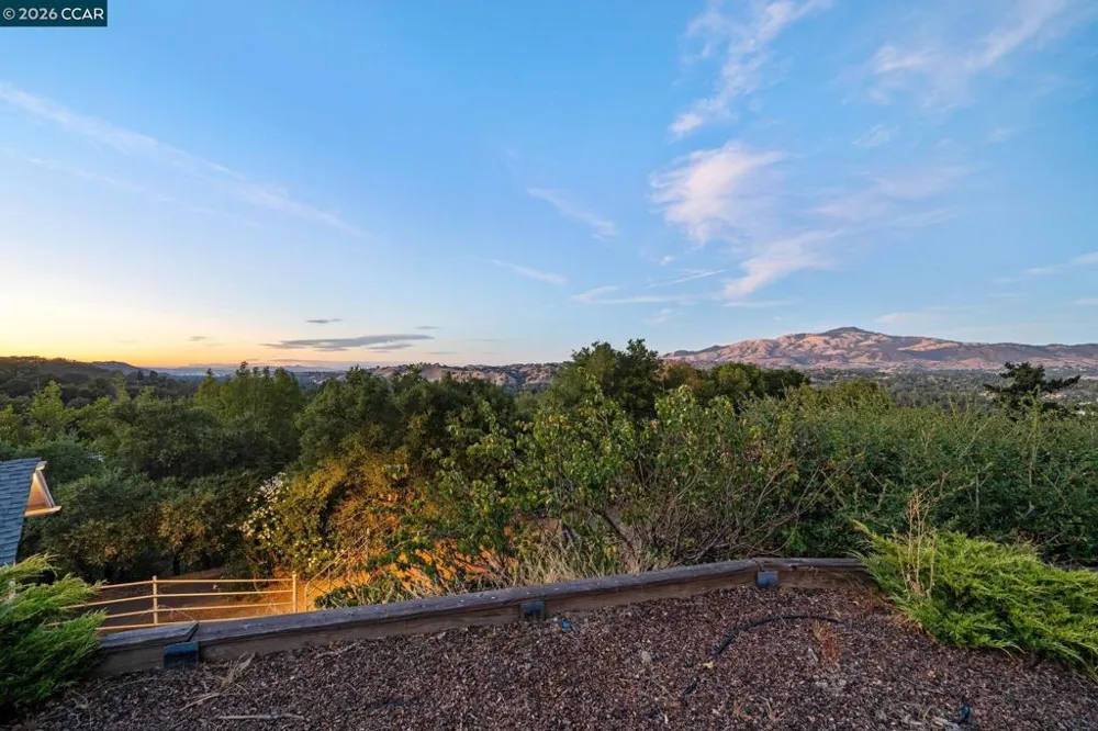 300 Oak View Ter Danville, CA 94526