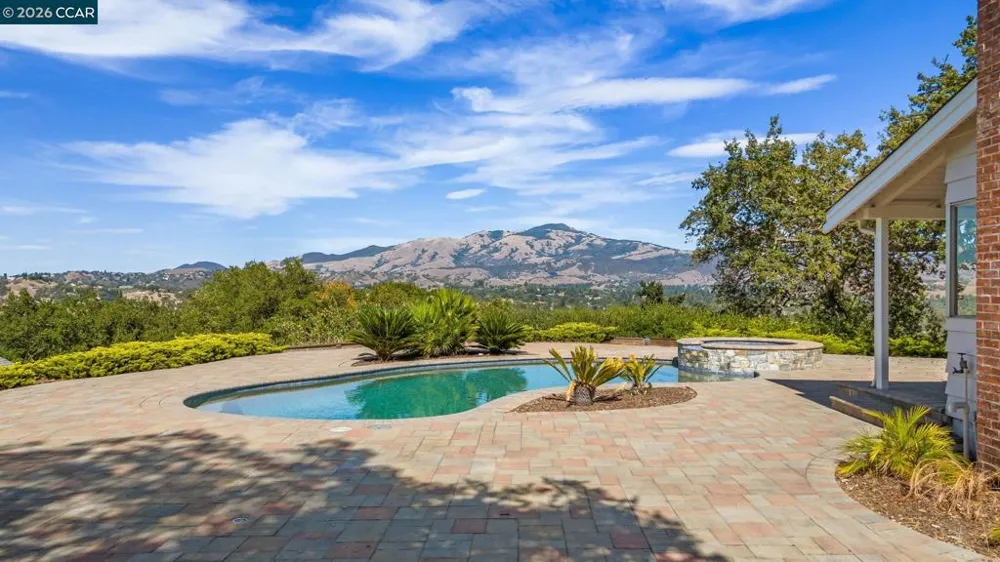300 Oak View Ter Danville, CA 94526