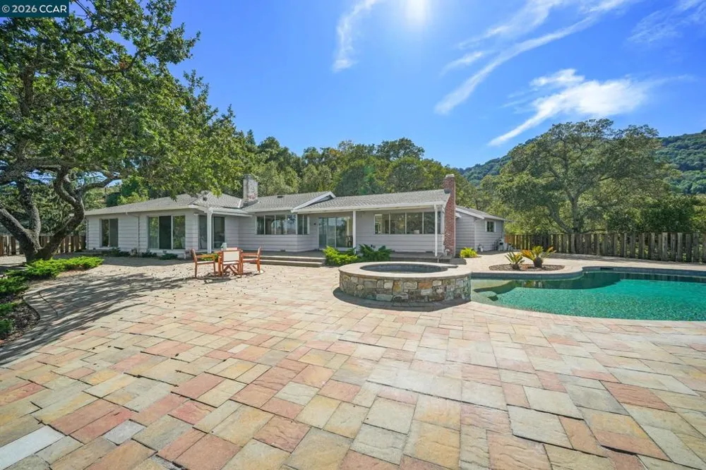 300 Oak View Ter Danville, CA 94526