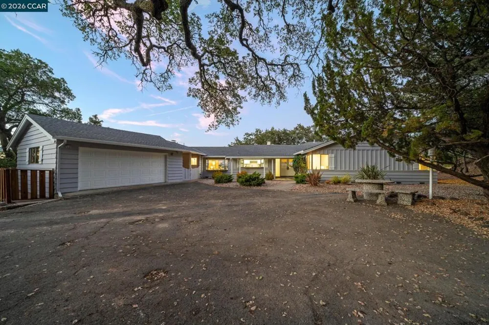 300 Oak View Ter Danville, CA 94526