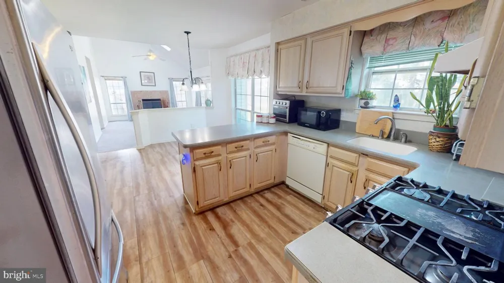 17 CHESTERTOWN ROAD Sicklerville, NJ 08081