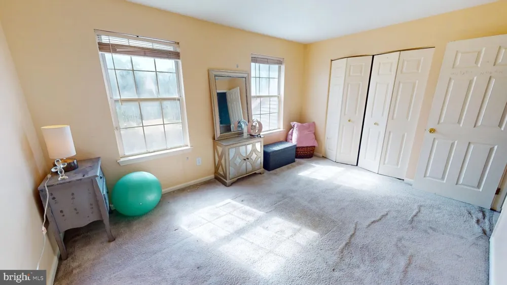 17 CHESTERTOWN ROAD Sicklerville, NJ 08081