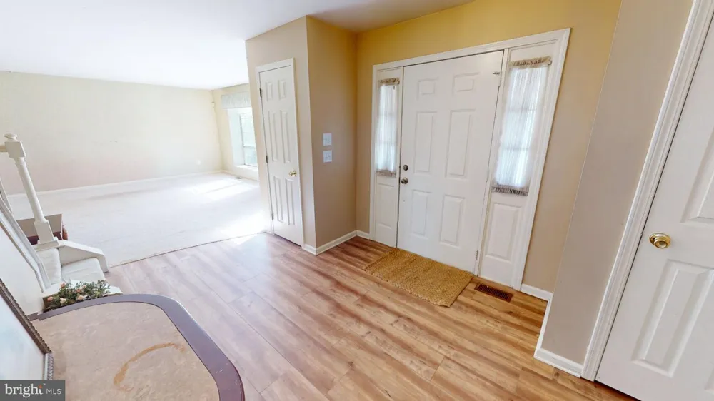 17 CHESTERTOWN ROAD Sicklerville, NJ 08081