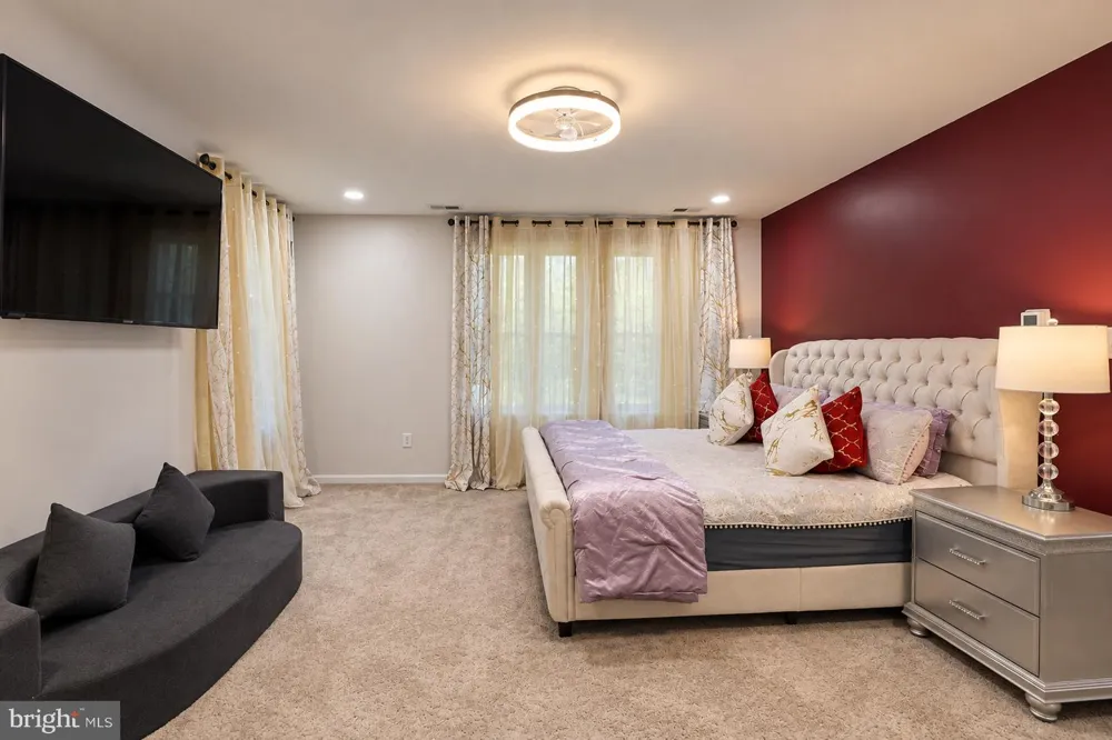 1 WESTMONT DRIVE Medford, NJ 08055