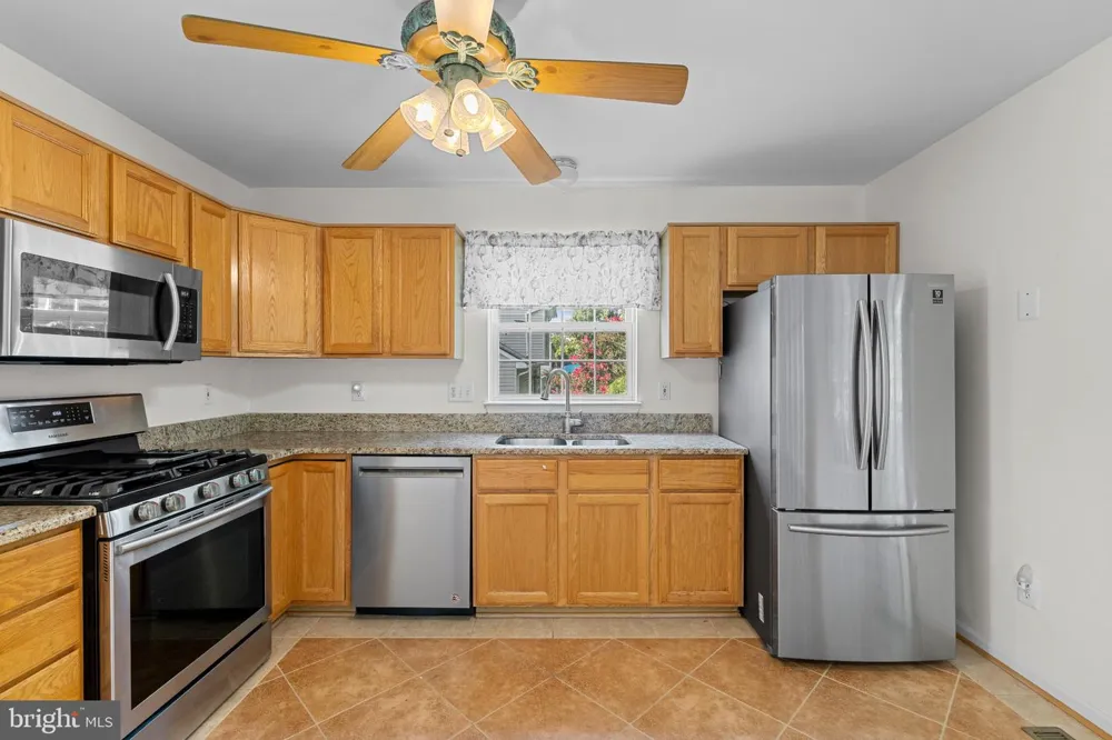 17 EMERALD DR, Fredericksburg, VA 22406