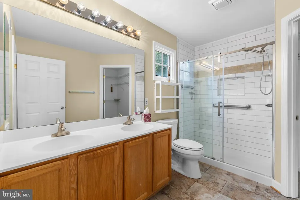 17 EMERALD DR, Fredericksburg, VA 22406