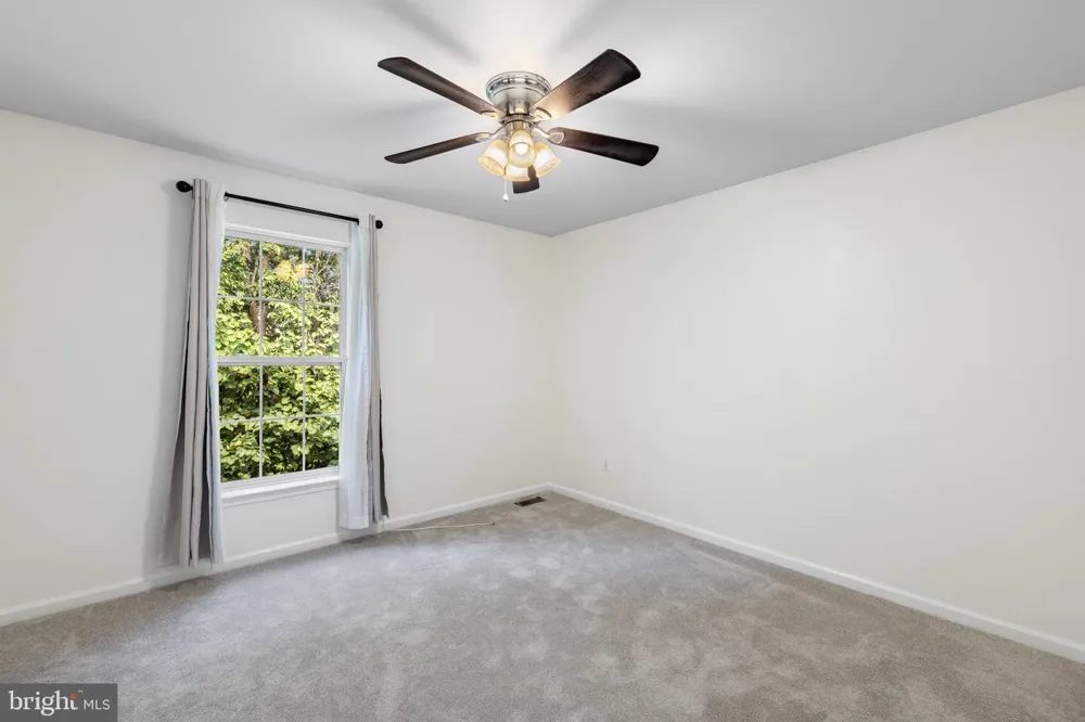 17 EMERALD DR, Fredericksburg, VA 22406