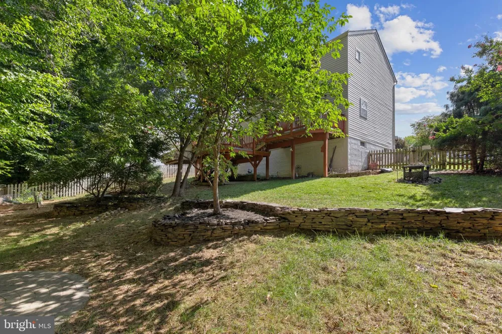 17 EMERALD DR, Fredericksburg, VA 22406
