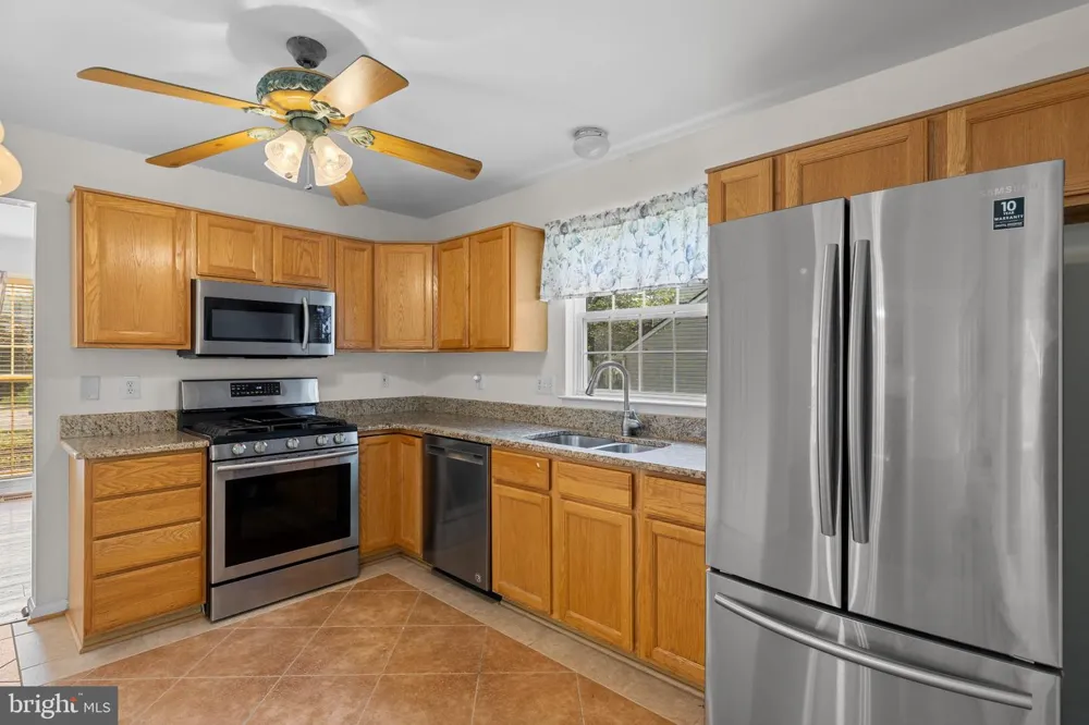 17 EMERALD DR, Fredericksburg, VA 22406