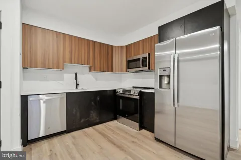 808 3RD STREET #6