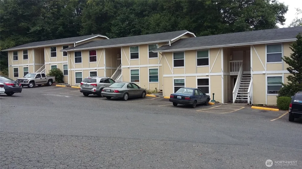 1936 Lincoln Avenue SE #202 Port Orchard, WA 98366
