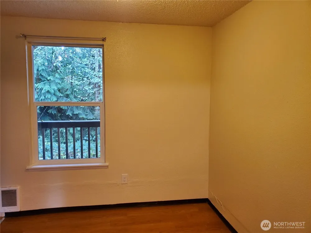1936 Lincoln Avenue SE #202 Port Orchard, WA 98366